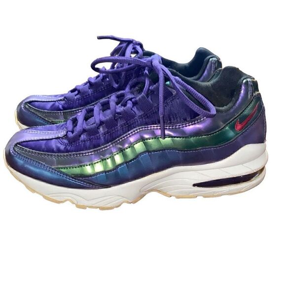 Nike Air Max 95 SE (GS) Size 6.5Y Women’s 8 AJ1899 500 Metallic Purple - Picture 1 of 11
